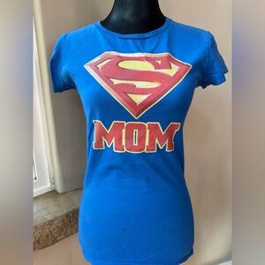 Superman - Super MOM T-Shirt Women’s Size Small